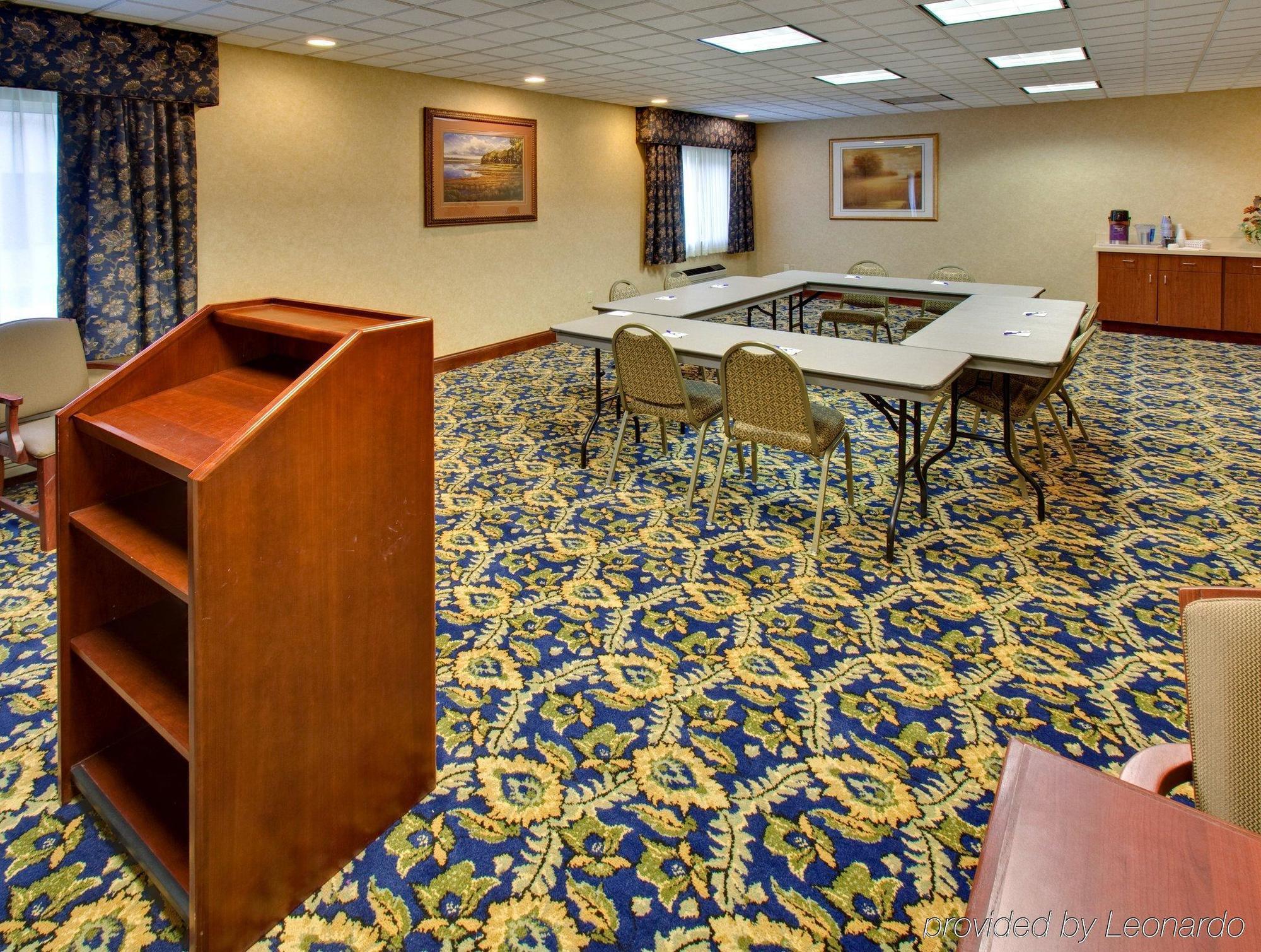 Holiday Inn Express Jamestown By Ihg Exterior photo
