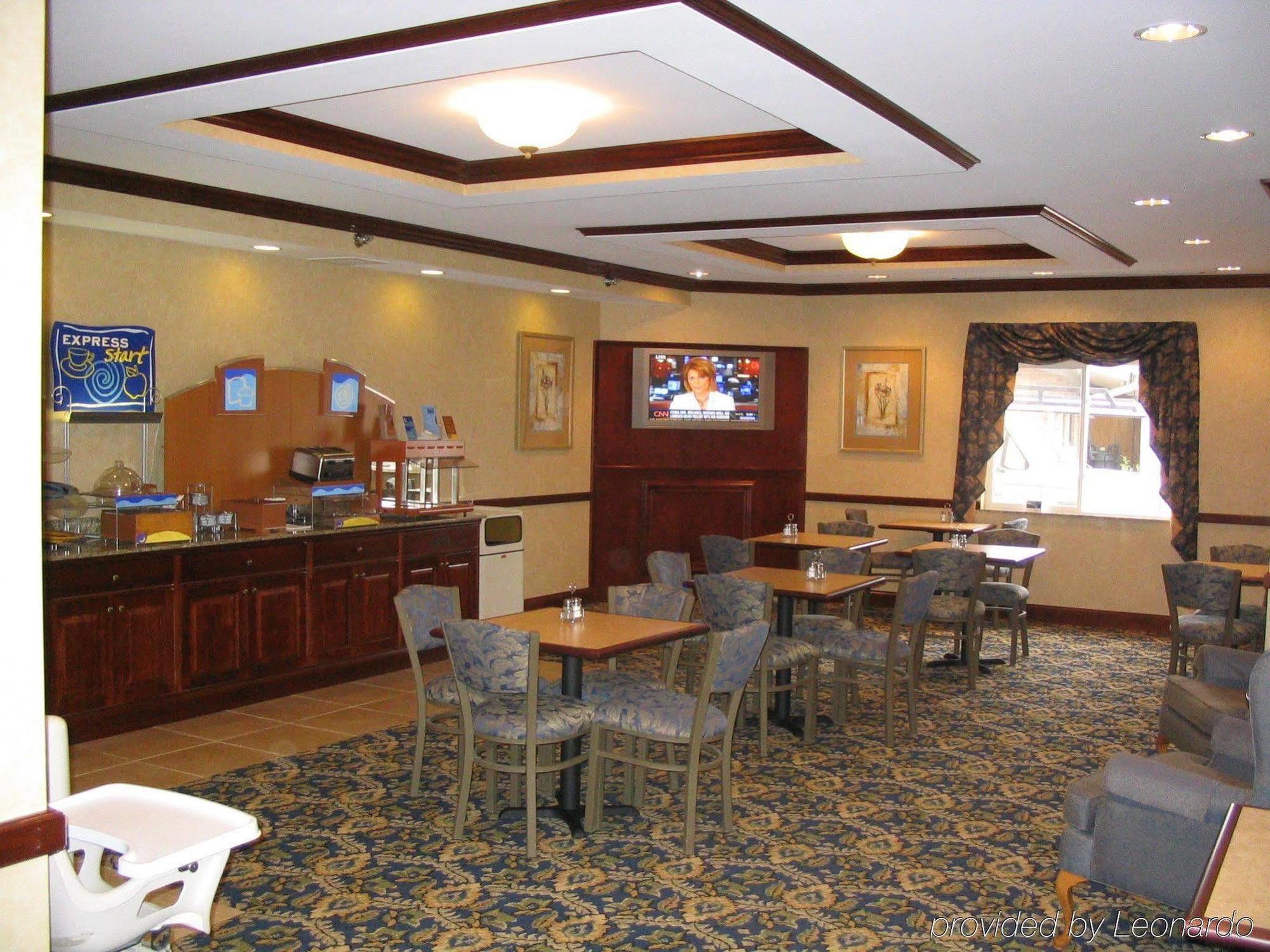 Holiday Inn Express Jamestown By Ihg Restaurant photo